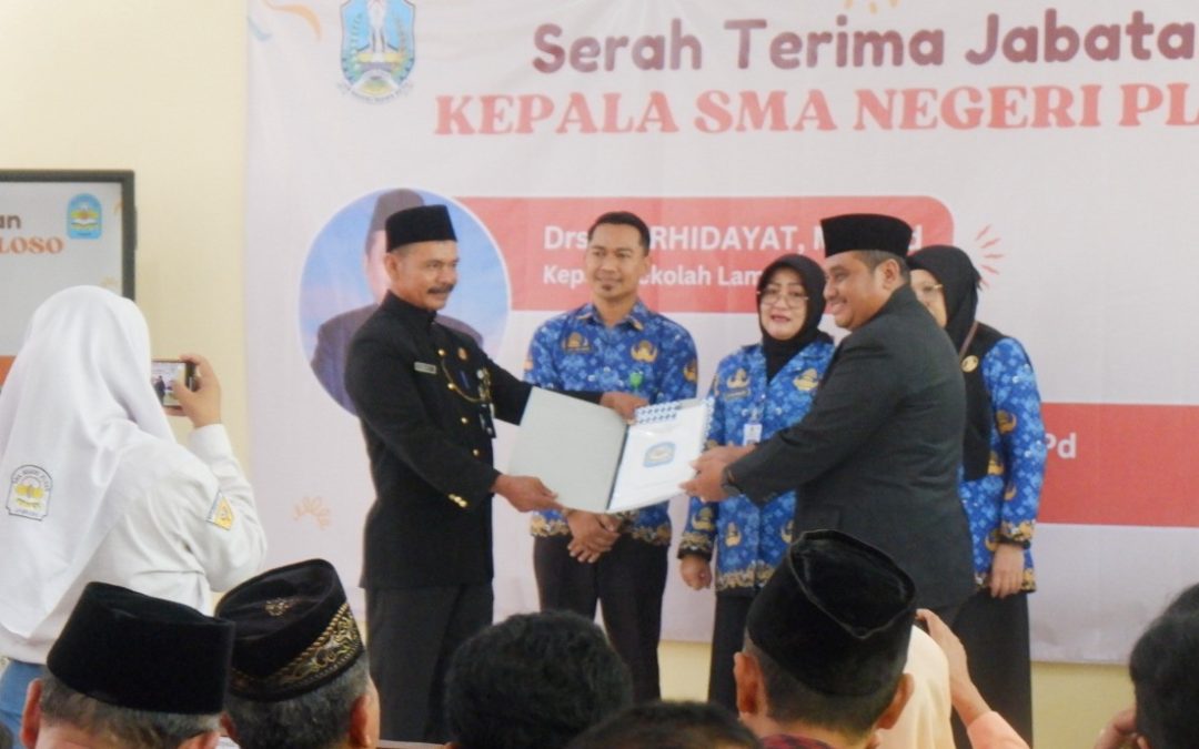 Kegiatan Serah Terima Jabatan Kepala SMA Negeri Ploso Dari Bapak Drs. Nurhidayat,M.MPd Ke Bapak  Ba’i M,MPd